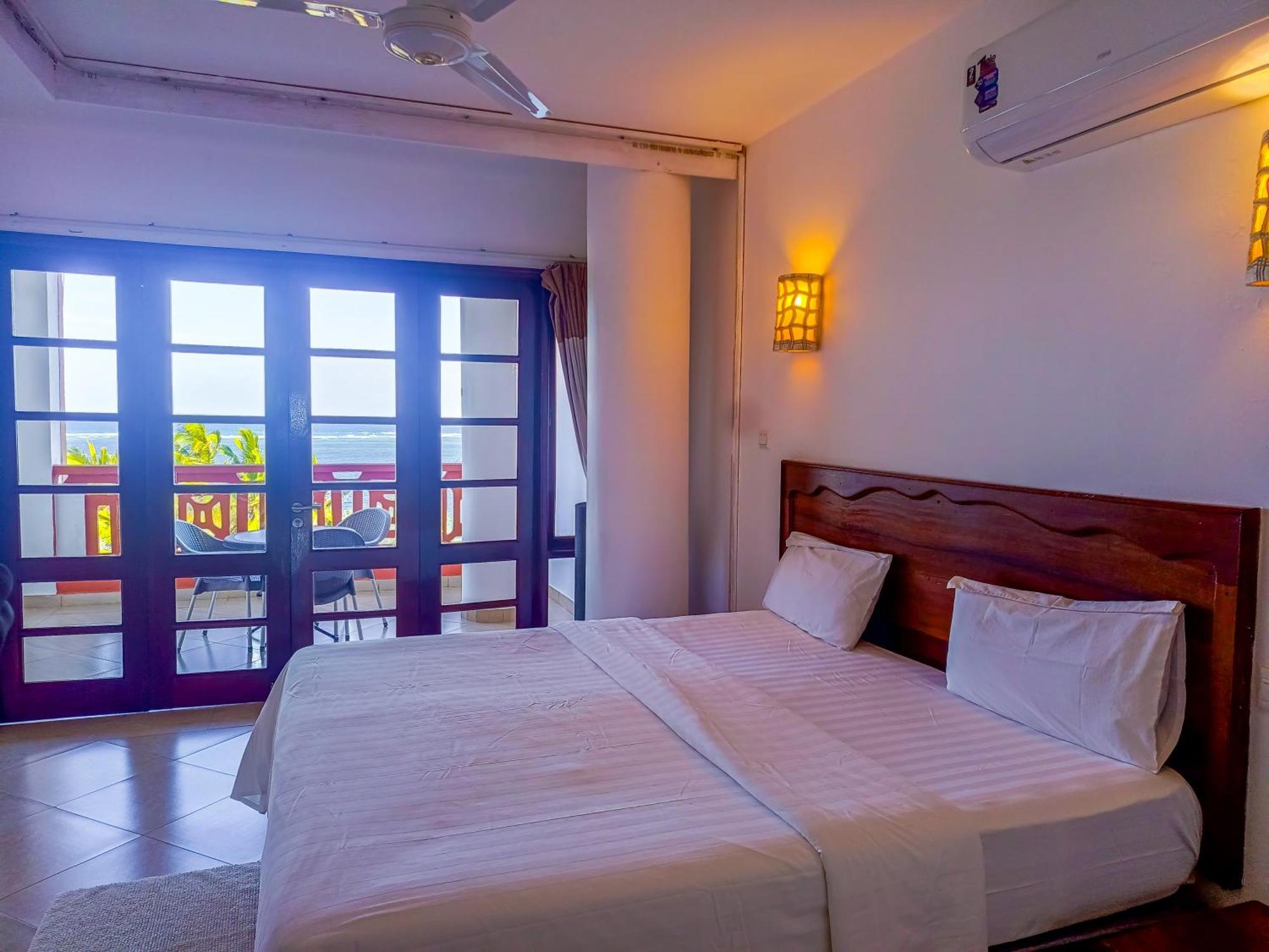 Ivory Beachfront Stays Mombasa Exterior photo